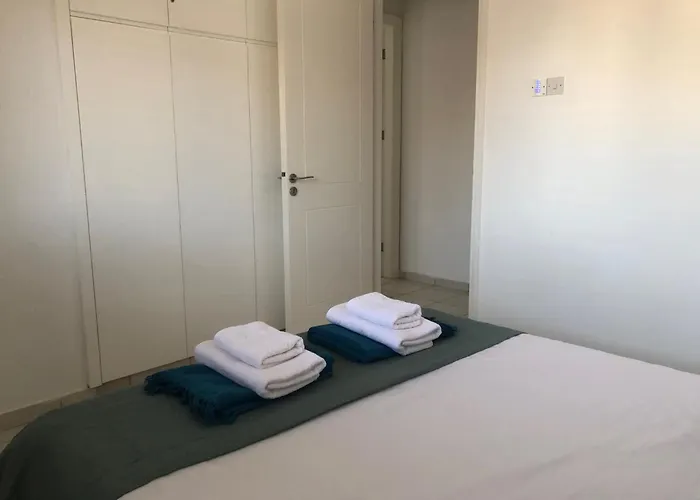 Apartamento Limnaria - Modern, Spacious 3bed Apt, Pool Views, Walk To