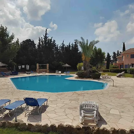 Limnaria - 3br Apt, Pool, Walk To Beach, Sleeps 6 *