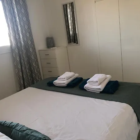 Limnaria - Elegant, Spacious 3bed Apt, Pool Views, Walk To Apartmán