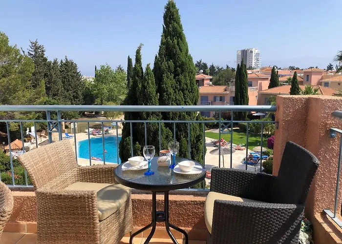 Limnaria - Elegant, Spacious 3bed Apt, Pool Views, Walk To Lejlighed Paphos