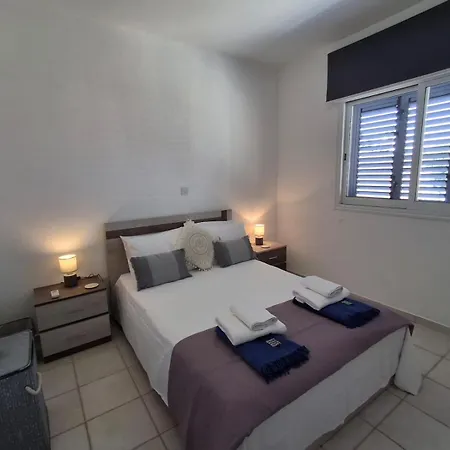 Limnaria - Elegant, Spacious 3bed Apt, Pool Views, Walk To Appartement Paphos