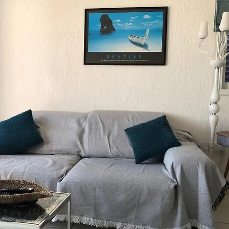 Limnaria - Elegant, Spacious 3bed Apt, Pool Views, Walk To Paphos